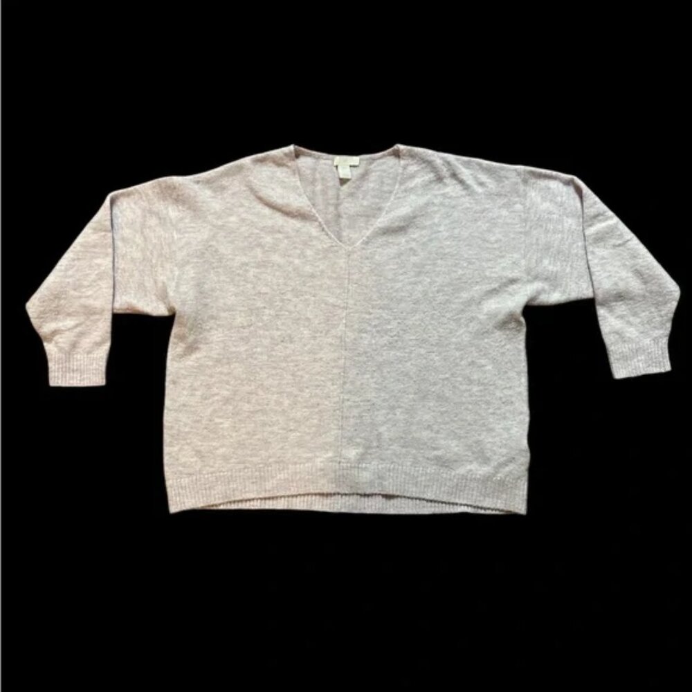 H&M light pink v-neck sweater Size XL